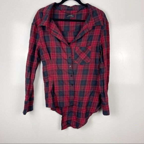 Zara Red Plaid Button Up Flannel Top Long Sleeve Asymmetrical Size Medium - Picture 2 of 10